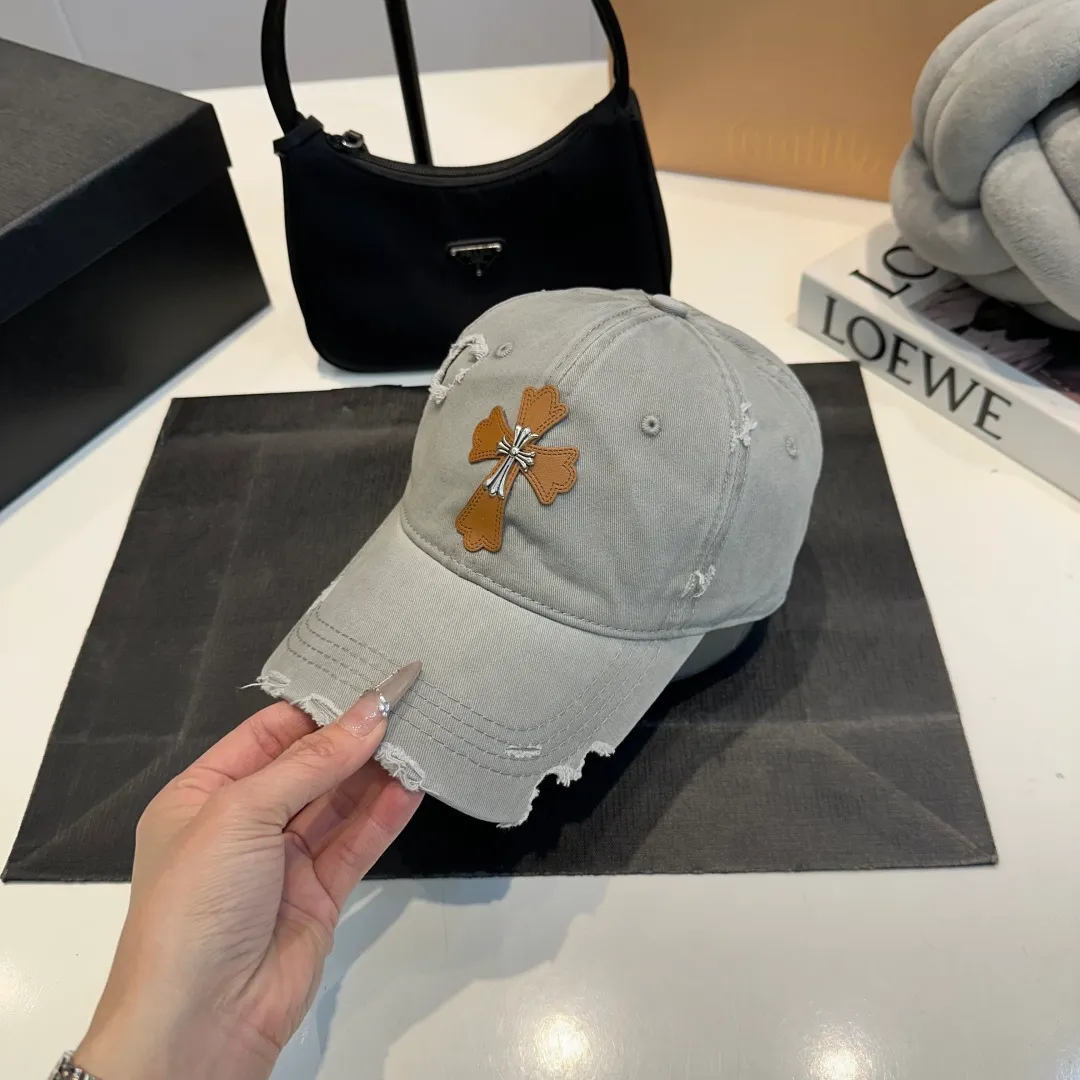P60 Chrome Hearts 💓Early spring Korean style fashion retro distressed hole hat worn design versatile baseball cap peaked cap